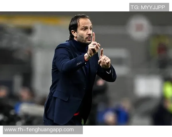 比萨主帅吉拉迪诺因庆祝绝平球扭伤脚踝情绪激动